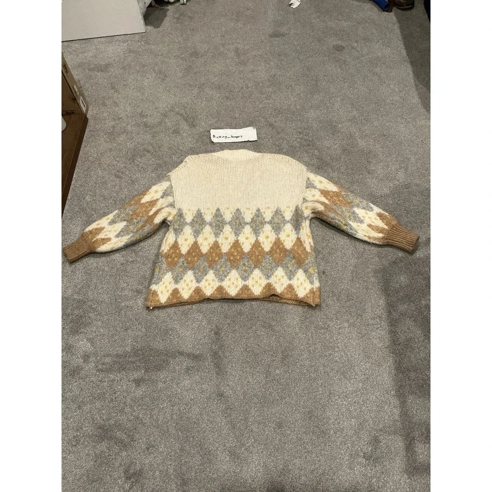 Pull And bear V-Neck Single-Breasted Jacquard Knit Cardigan Oversize  Size Small